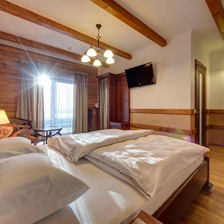 Hotel Perlyna Karpat Bukovel Exteriör bild