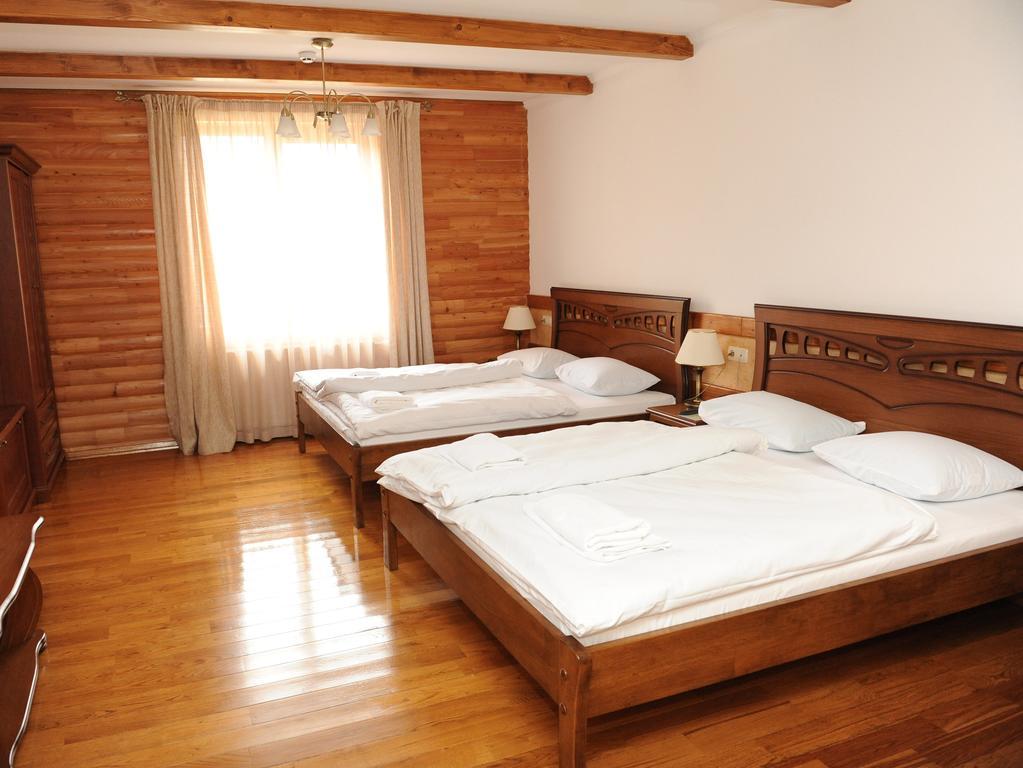 Hotel Perlyna Karpat Bukovel Rum bild