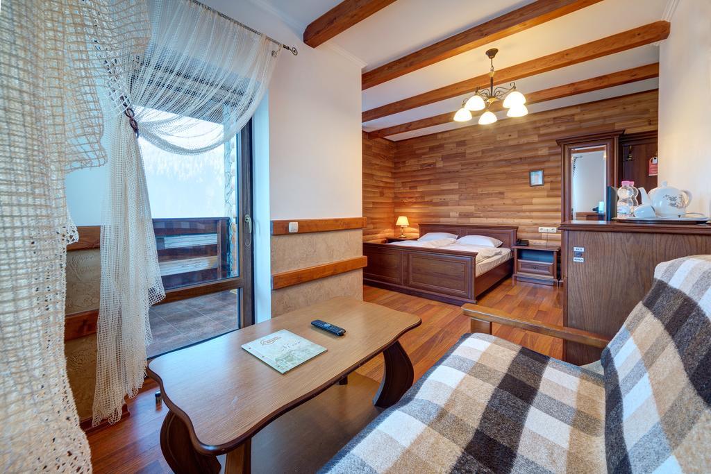 Hotel Perlyna Karpat Bukovel Exteriör bild