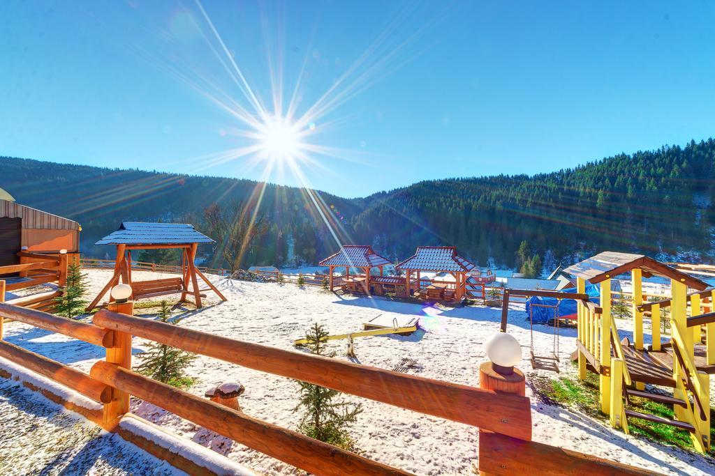 Hotel Perlyna Karpat Bukovel Exteriör bild