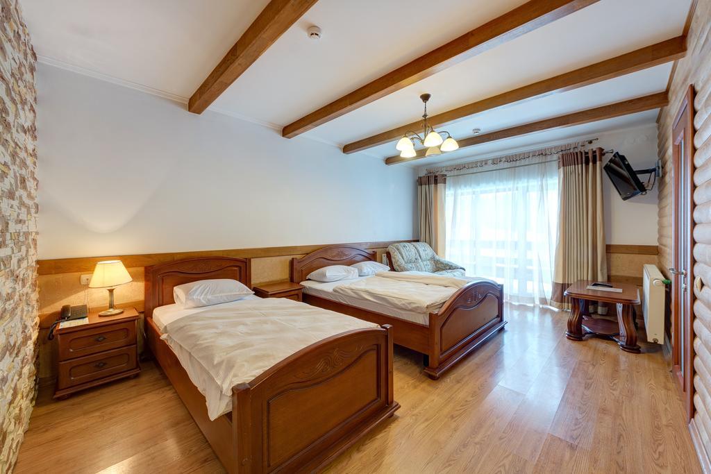 Hotel Perlyna Karpat Bukovel Exteriör bild