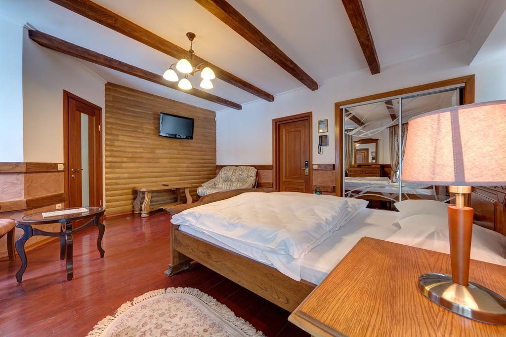 Hotel Perlyna Karpat Bukovel Exteriör bild